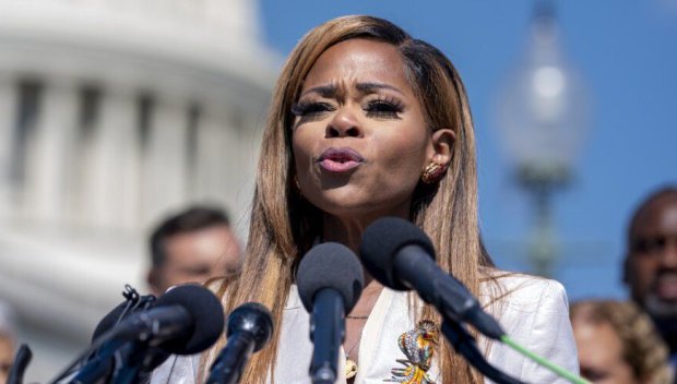 Конгресменка от Флорида обвинена в кражбата на 5 млн. долара от федерален фонд