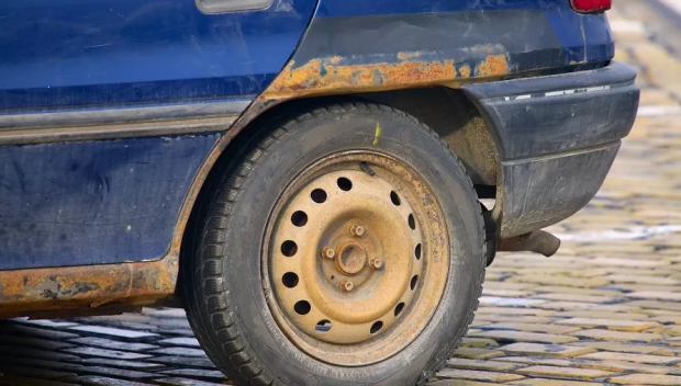 Откраднаха и продадоха за скрап автомобил, спрян от движение