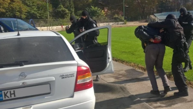 Трима чужденци са задържани за трафик на мигранти край Плевен