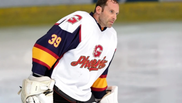 Легендарен вратар поднови кариерата си