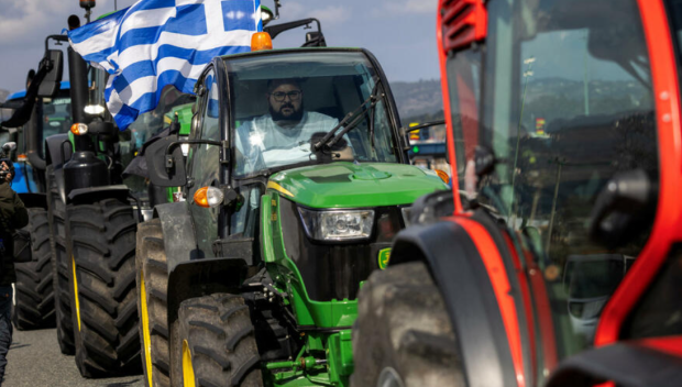 Гръцките фермери са в стачна готовност