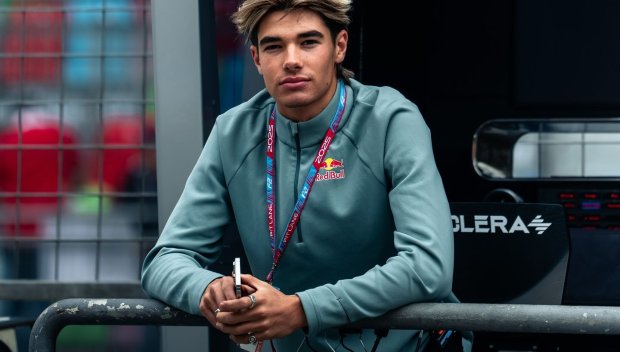 Никола Цолов с големи амбиции в последния старт за сезона във Формула 2