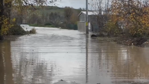 Властите в Гърция призоваха да не се пътува