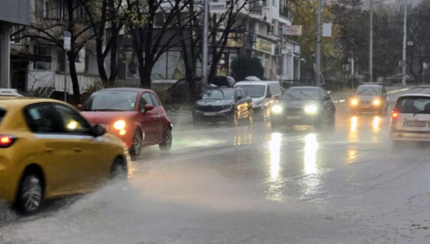 В Петрич източват язовири, чакат над 80 л/кв.м дъжд