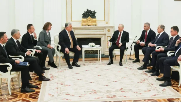 Виктор Орбан се срещна с Путин в Кремъл, поиска още петрол и газ