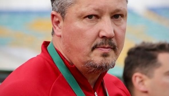 СЪСТОЯНИЕТО МУ Е ТРЕВОЖНО: Любо Пенев свалил 30 килограма