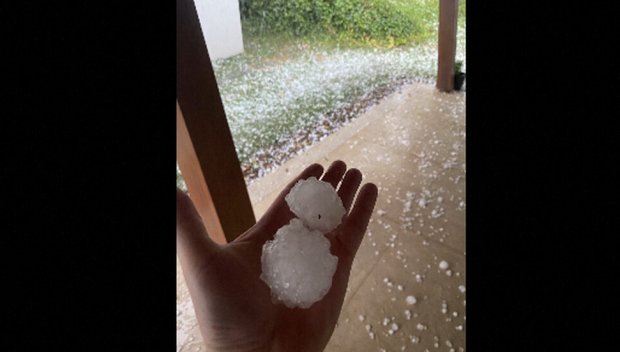 Градушка колкото тенис топки удари Бразилия, ранени са близо 250 души