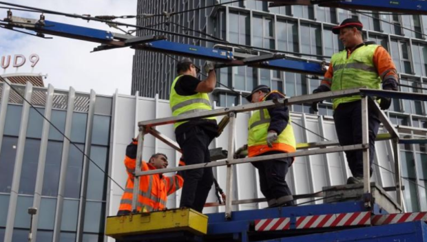 Премахват тролейбусната мрежа в Атина