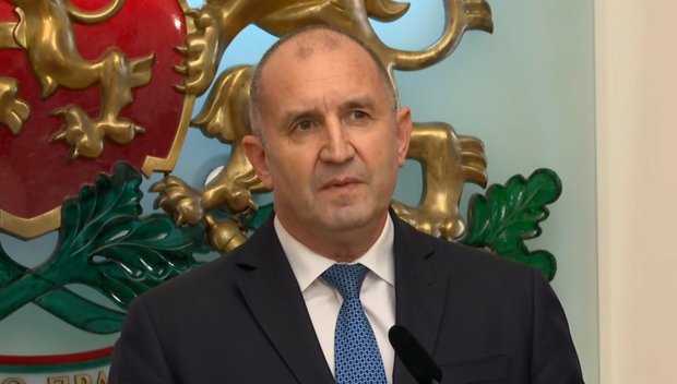 МЪЛНИЯ! Разединителят чичо Румен пак развя юмрука