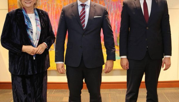 Зам.-председателите на ДПС Искра Михайлова и Станислав Анастасов се срещнаха с Крис Смит, зам.-помощник Държавен секретар на САЩ