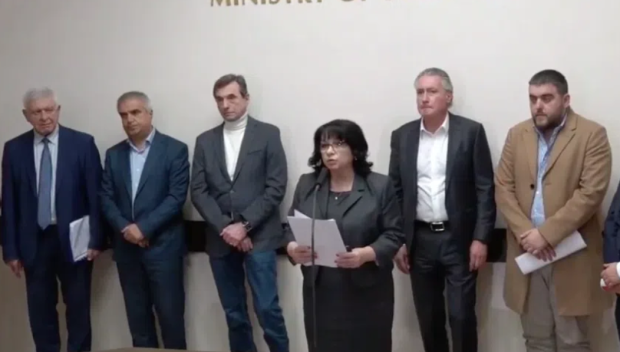 ОТ ПОСЛЕДНИТЕ МИНУТИ: Министерството на финансите е на финалната права с коригирания проектобюджет - ето кога влиза в парламента