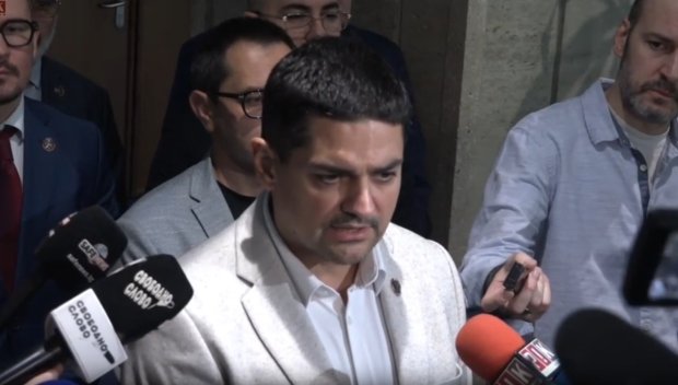 РАЗКОЛ! Руди Гела се ядоса на ППДБ, че са приватизирали протеста