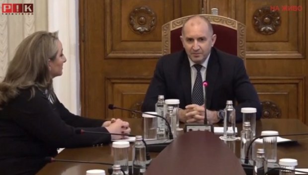 С ТЕЗИ ДУМИ Сачева измете пода на президентството с Радев