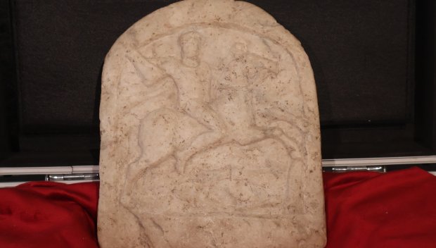 Ценен артефакт, откраднат преди близо 30 години, бе върнат в страната ни (СНИМКИ)