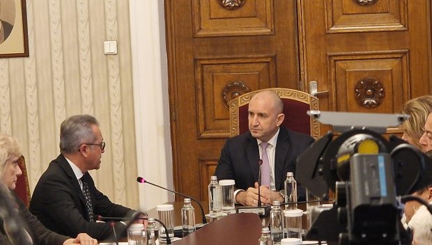 ПЪРВО В ПИК TV! Йордан Цонев от ДПС-Ново начало към Радев: Животът на този парламент приключи. Надявам се, че ще се включите в... (ВИДЕО)