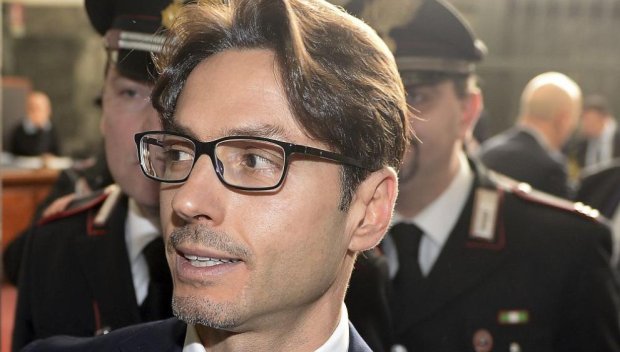 Синът на Берлускони призова за нови лица във „Форца Италия“