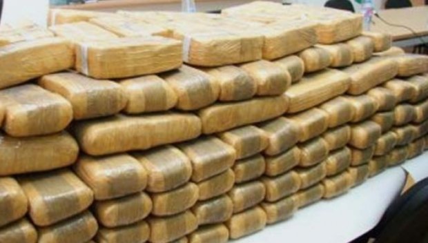 Спипаха над 160 кг хероин в тир с хранителни стоки, пътуващ за България