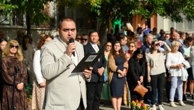 ОТ ПОСЛЕДНИТЕ МИНУТИ! Пуснаха директора на 138-о училище срещу 10 бона гаранция