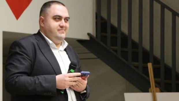 Съдът гледа мярката на бившия директор на 138-о училище