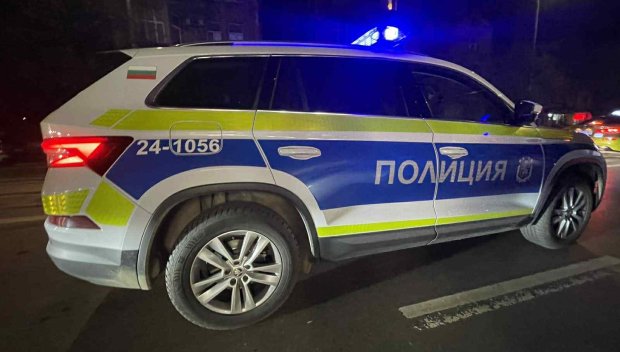 ЕКШЪН В СОФИЯ: Трима задържани с 10 000 фалшиви евро при спецакция в центъра на столицата (СНИМКИ)