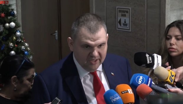 ПЪРВО В ПИК TV! Делян Пеевски с важно решение за своята охрана: С популизъм не се занимаваме. Ако цената за спокойната държава са охраната и кабинетът на Пеевски, аз ще я платя (ВИДЕО)