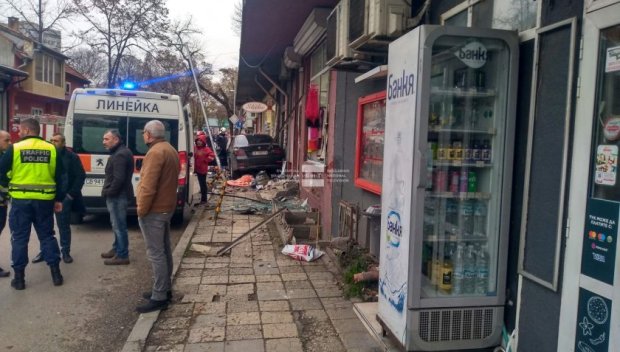 Шофьор помете хора на тротоар във Варна, две жени са загинали (СНИМКИ)