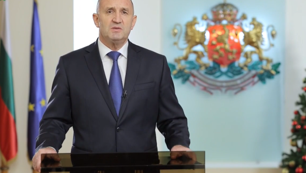 Последният шанс на Радев - да се заяви като лидер на партия, след като съобщи датата на изборите! Антуражът му го моли, но той се колебае