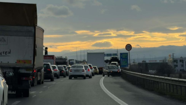 Катастрофа на Северната скоростна тангента в София затруднява движението