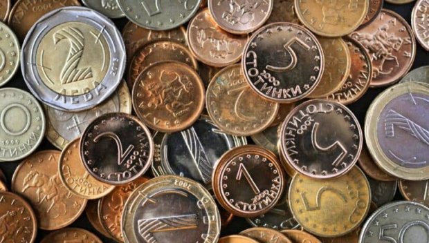 Къде отиват левовете и стотинките, излезли от обращение