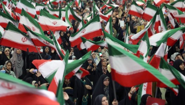 Най-малко 16 души са убити при безредиците в Иран