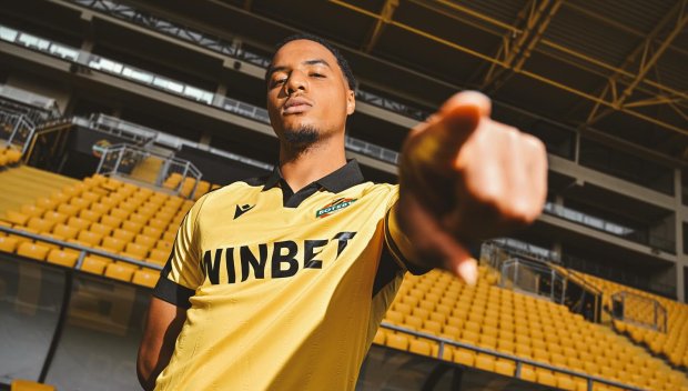 ФУТБОЛЪТ СЕ РАЗТРЕСЕ ОТ СКАНДАЛ: Левски опитва да измъкне Око-Флекс, Ботев Пловдив сезира БФС