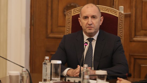 ОТ ПОСЛЕДНИТЕ МИНУТИ! Радев май се престраши, прави обръщение тази вечер