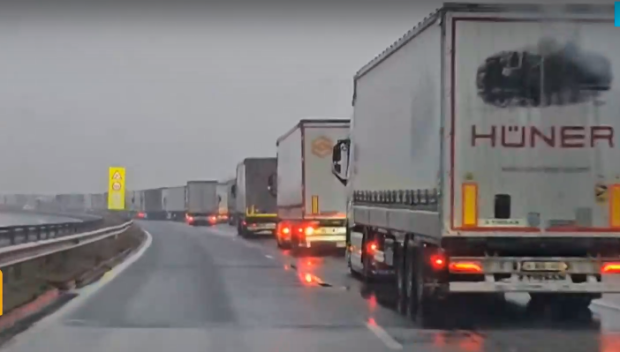 Тир блъсна и уби пешеходка на пътя Велико Търново – Русе