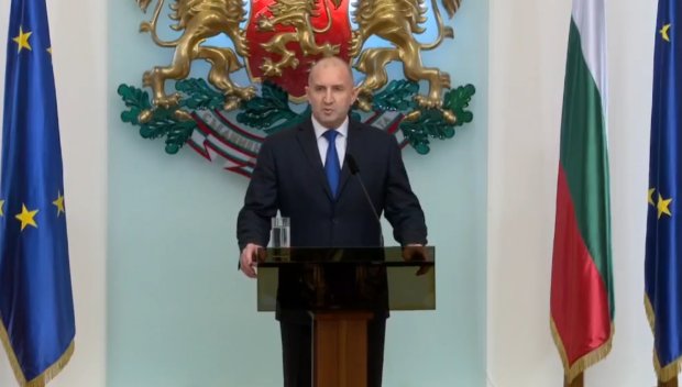 ИЗВЪНРЕДНО И ПЪРВО В ПИК! Радев най-накрая се престраши - утре депозира оставка като президент (ВИДЕО)