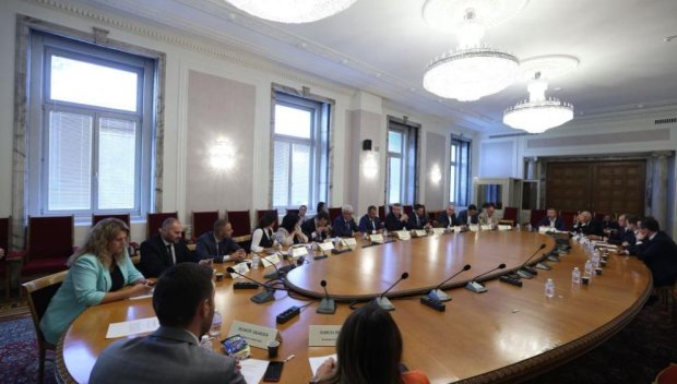 Липсата на кворум провали изслушването на Жечо Станков в енергийната комисия 