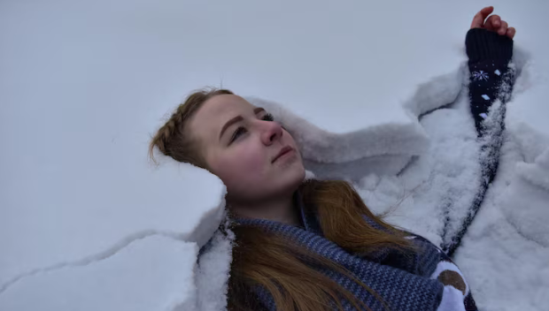 Спасиха премръзнала жена, прекарала нощта в гората при минусови температури