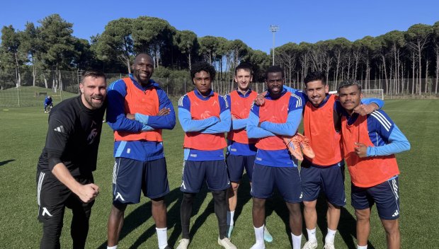 Левски мери сили с поляма в Белек