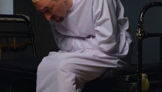 НЕЧОВЕШКИ УСЛОВИЯ: Усмирителни ризи, ритници, удари с палки в социални институции