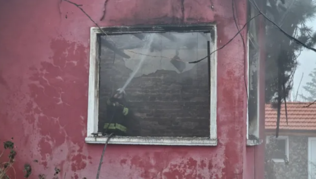 Проговори бавачката на двете близначки, загинали при пожар: Опитахме се да ги спасим