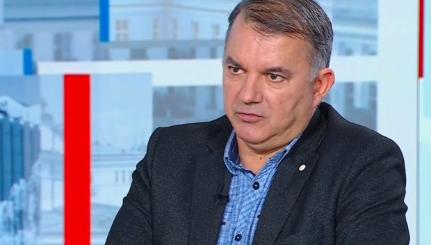 ЕКСПЕРТ: Ако в понеделник ви върнат ресто в левове, набирайте номера на НАП или КЗП