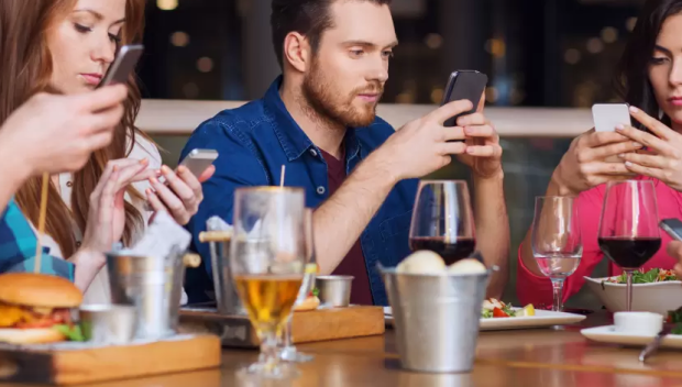 НЕСТАНДАРТНА ОФЕРТА: 20% отстъпка, ако обядваш без телефон