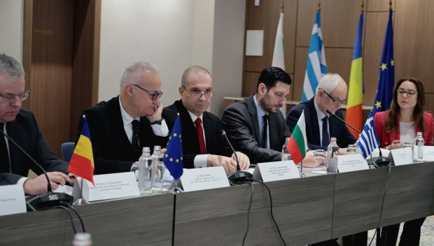 Гроздан Караджов: Заедно с Гърция и Румъния ще търсим общо финансиране за жп линията Солун-София-Букурещ (СНИМКИ)