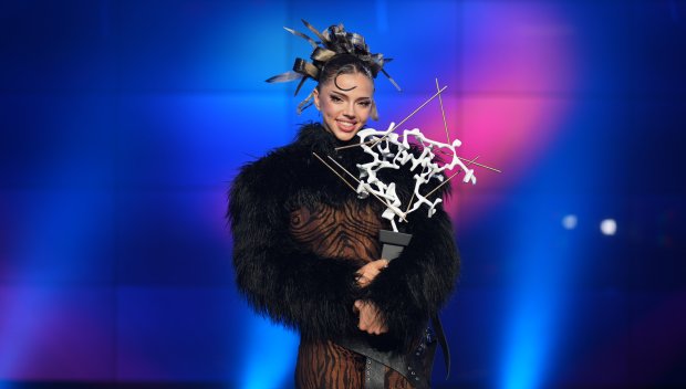 НЕ СЕ ОТКАЗВА: Дара ще пее на “Евровизия“