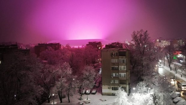 Необичайно розово небе над Пловдив – какво стои зад ефекта, наподобяващ полярното сияние