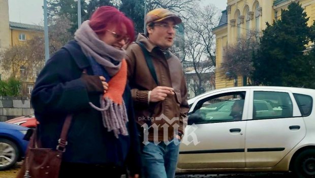 ПОТВЪРДИ СЕ НОВИНАТА НА ПИК! Насилникът на котки Крум Зарков няма да ходи при Радев, ще се пробва в БСП