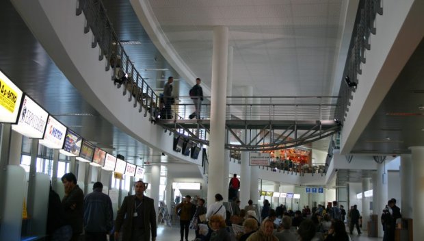 ЩЕ ЧАКАТЕ НА КРАК: Не планират допълнителни места за сядане в Централна автогара - София