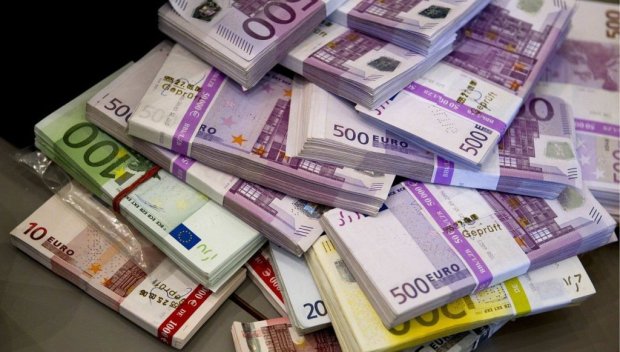 ЛУД КЪСМЕТ: 21 приятели спечелиха джакпот от 123 милиона евро