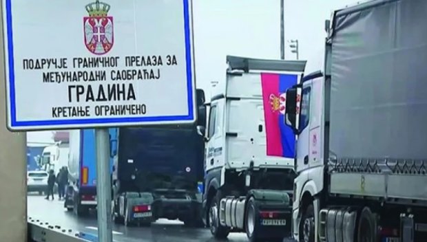 КРАЙ НА БЛОКАДИТЕ: Балканските превозвачи преустановиха протеста си на границите