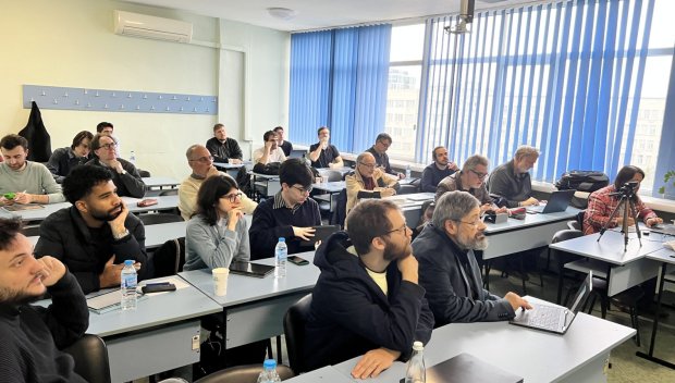 Учени от 16 държави привлече центърът по математика на БАН