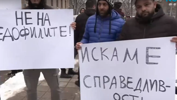 Напрежение в Лом след освобождаването на мъж, обвинен в блудство с деца